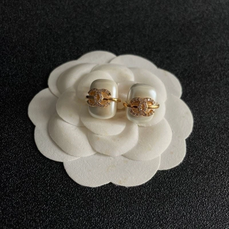 FreshLook Chanel Earrings 224230
