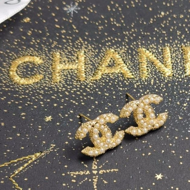 Snug Chanel Earrings 224252
