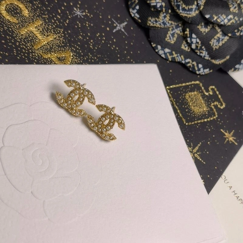 Snug Chanel Earrings 224252