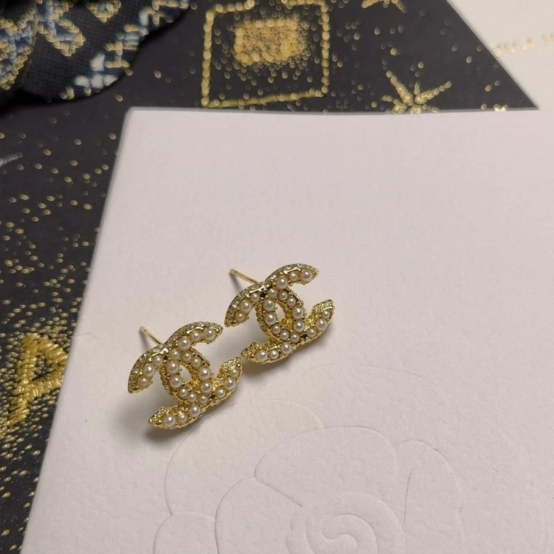 Snug Chanel Earrings 224252