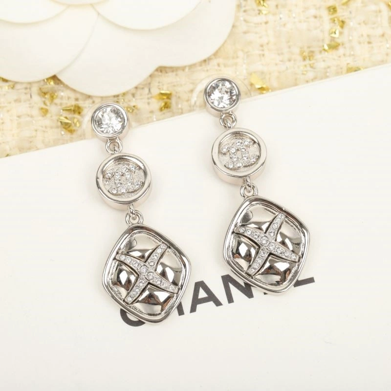Chanel Earrings Breathable 224237