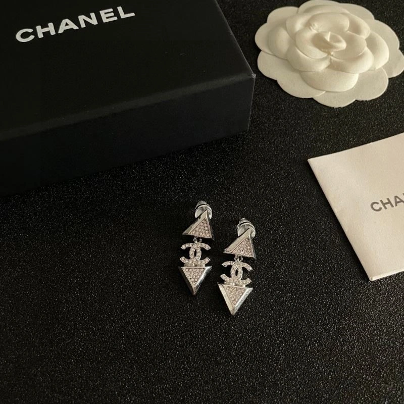Chanel Earrings Trendsetting 224232