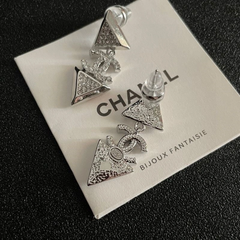 Chanel Earrings Trendsetting 224232