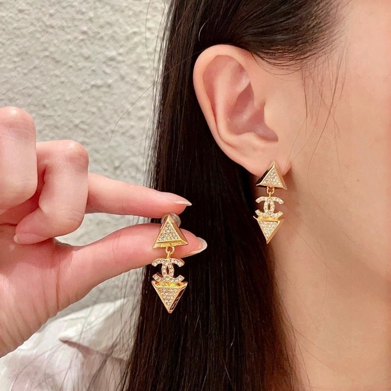 Chanel Earrings Trendy 224228
