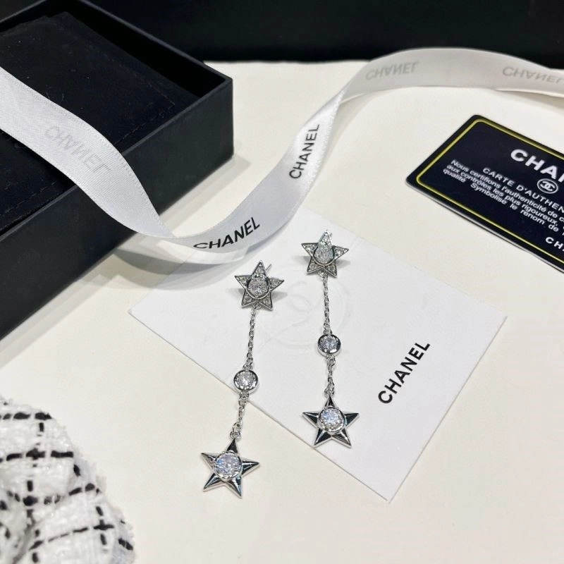 Chanel Earrings Cozy 224234