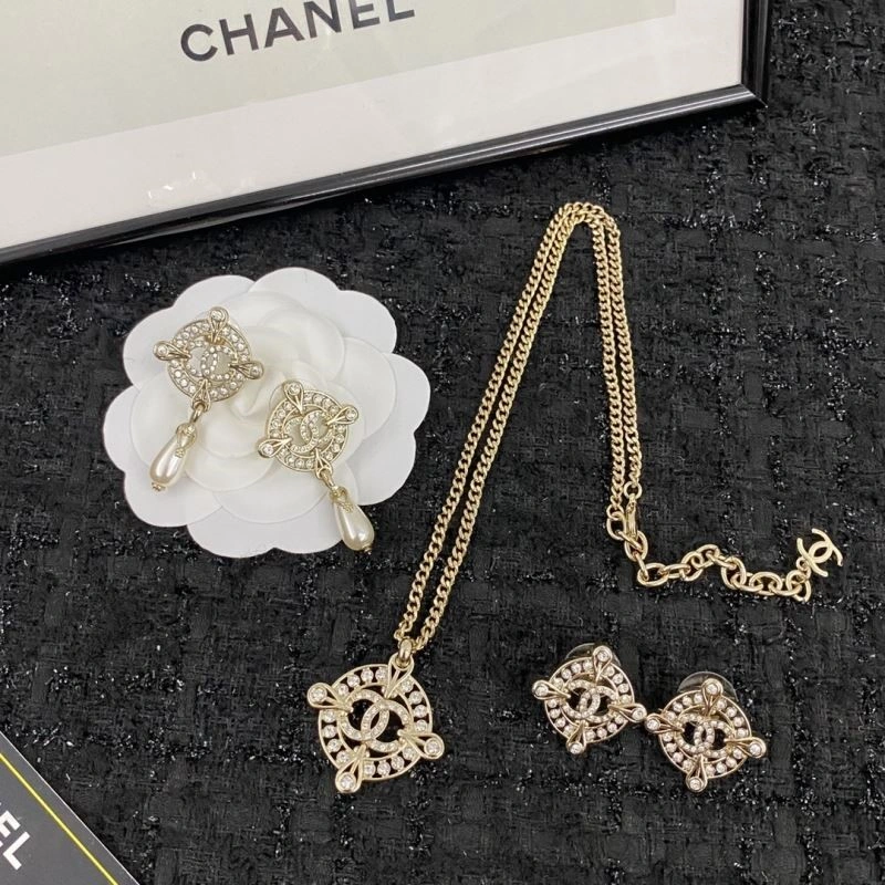 Chanel Earrings Sophisticated 224364