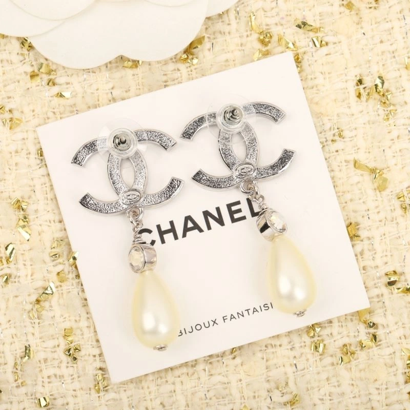 Chanel Earrings Affordable 224231