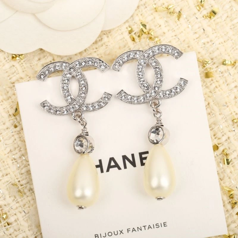 Chanel Earrings Affordable 224231