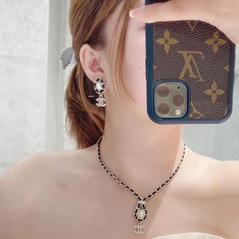 DailyWear Chanel Earrings 224223