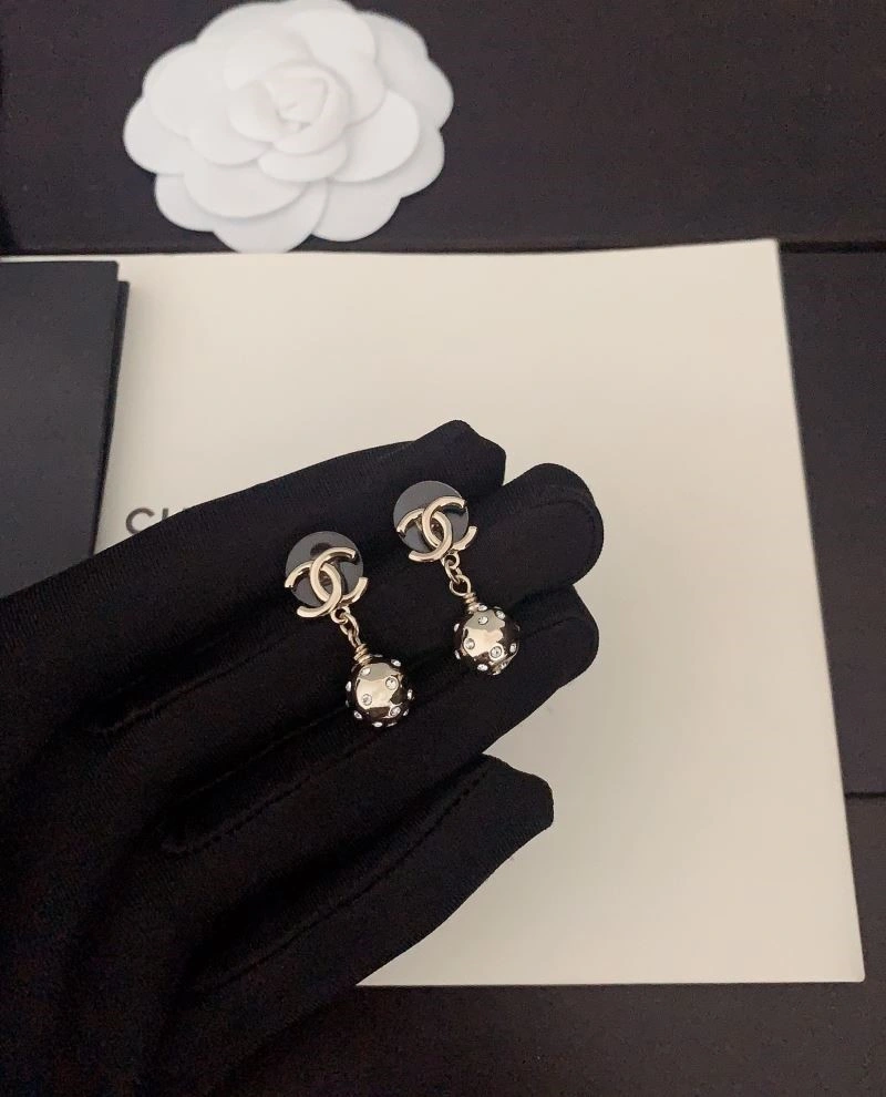 TechFriendly Chanel Earrings 224200