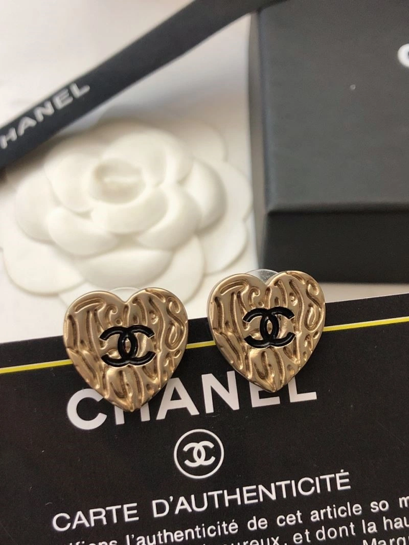 Chanel Earrings Sleek 224204