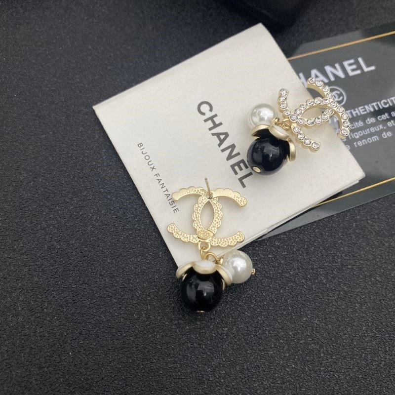 MoistureWicking Chanel Earrings 224217