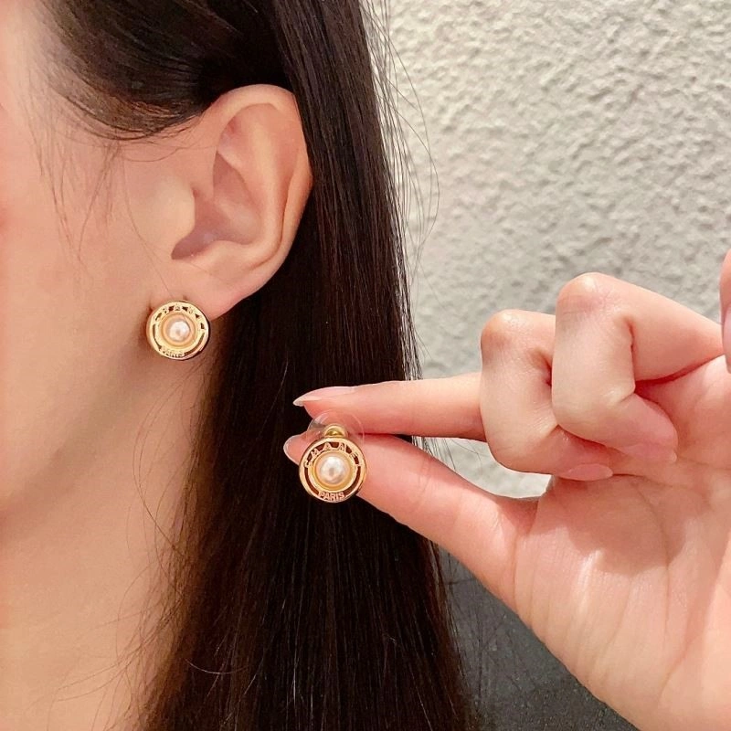 Compact Chanel Earrings 224193