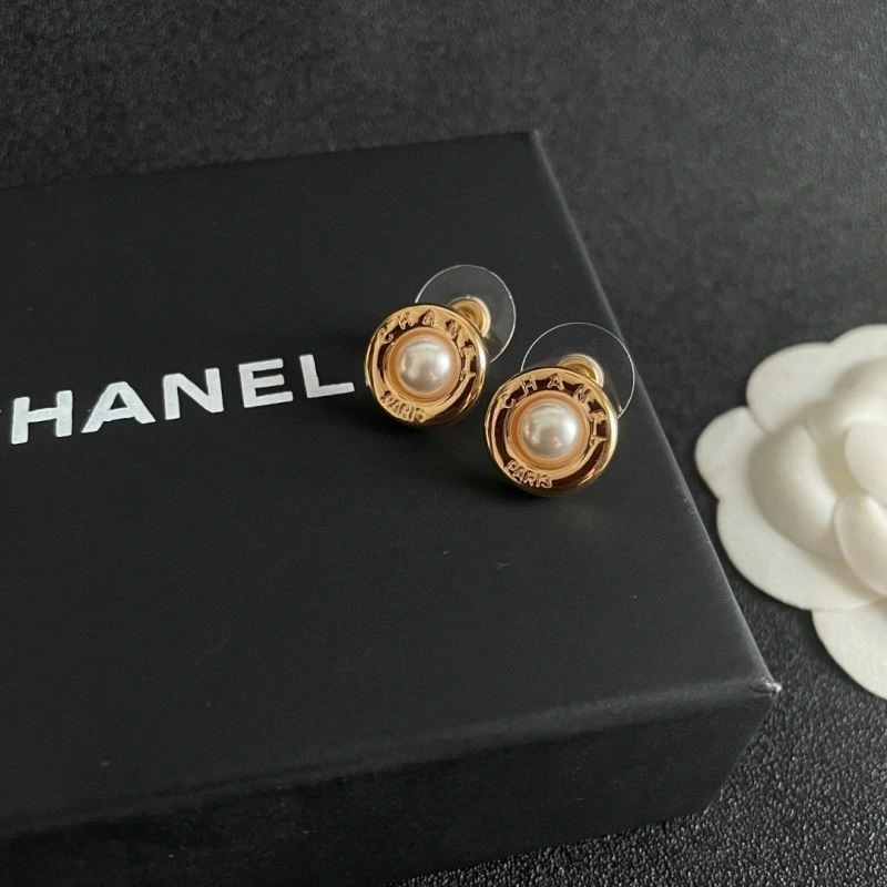 Compact Chanel Earrings 224193