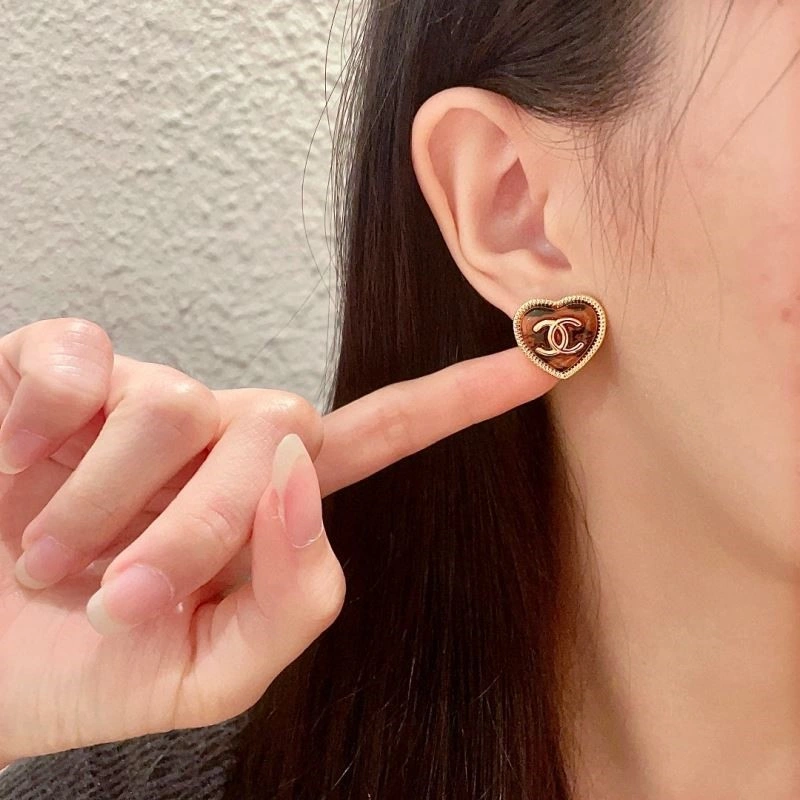 Minimalist Chanel Earrings 224188
