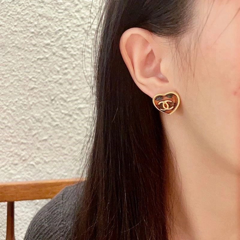 Minimalist Chanel Earrings 224188