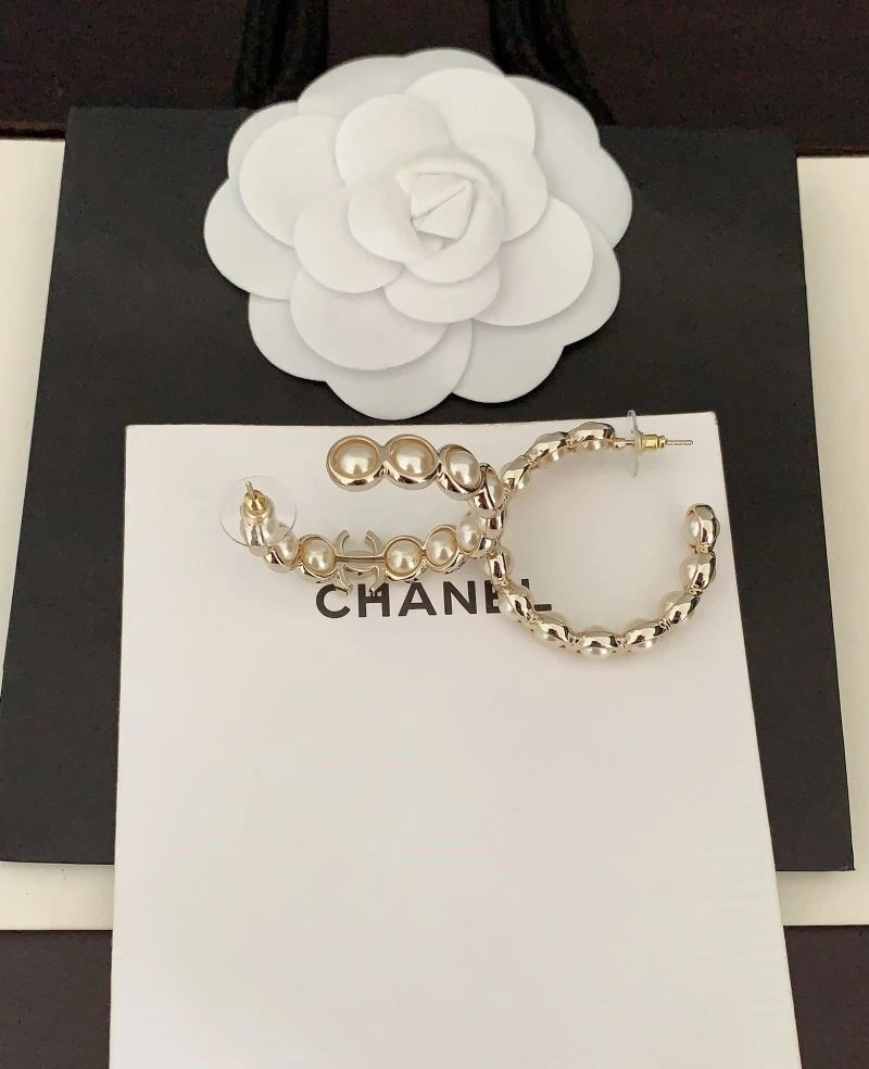 Sporty Chanel Earrings 224220