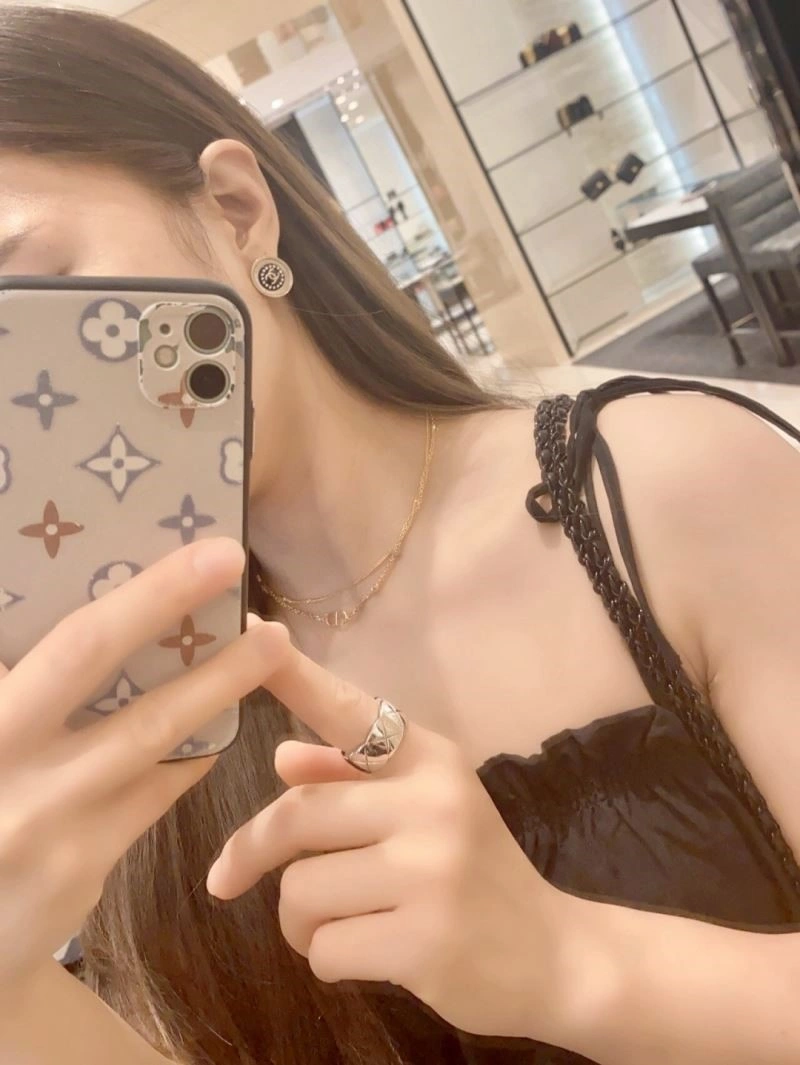 Chanel Earrings Trendy 224170