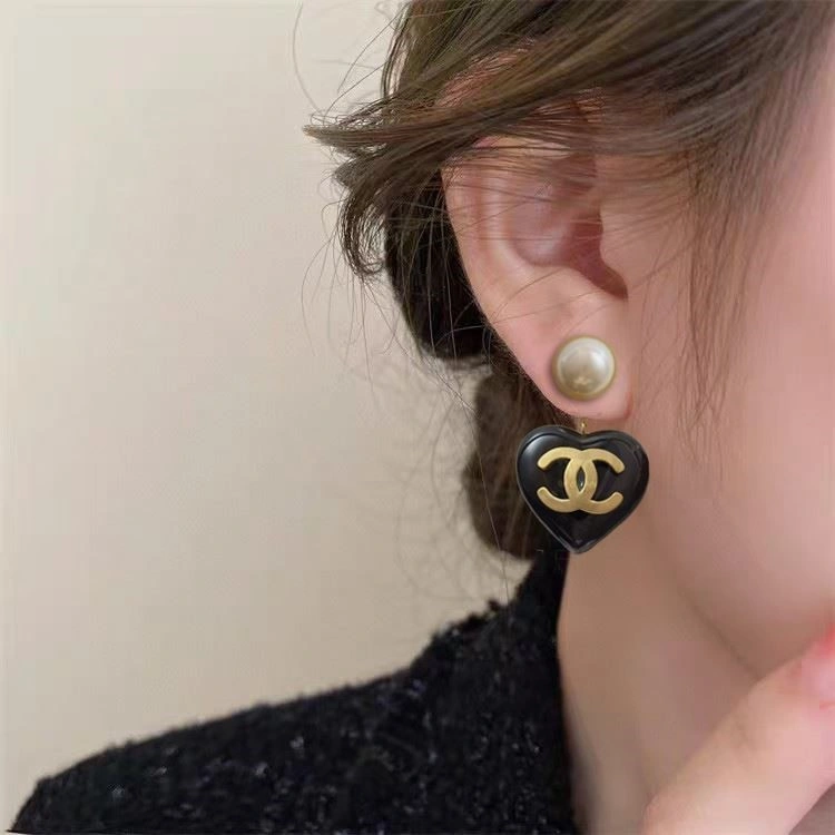 Chanel Earrings Elegant 224184