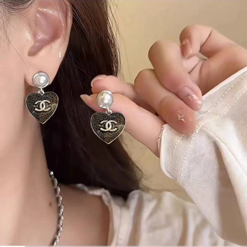 Chanel Earrings Affordable 224210