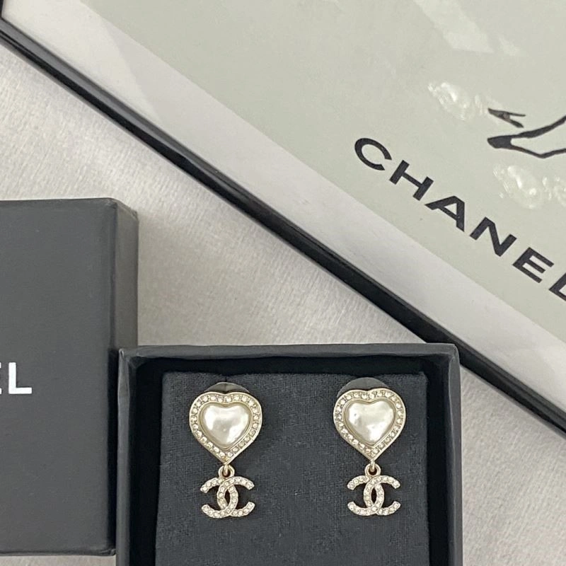 Reliable Chanel Earrings 224176