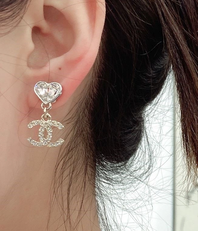 MoistureWicking Chanel Earrings 224158