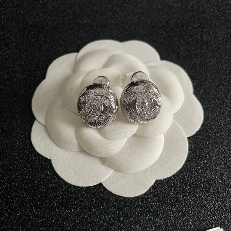 Chanel Earrings SmoothTexture 224209