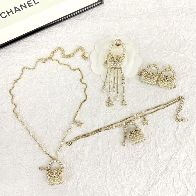 Chanel Earrings ModernLook 224191