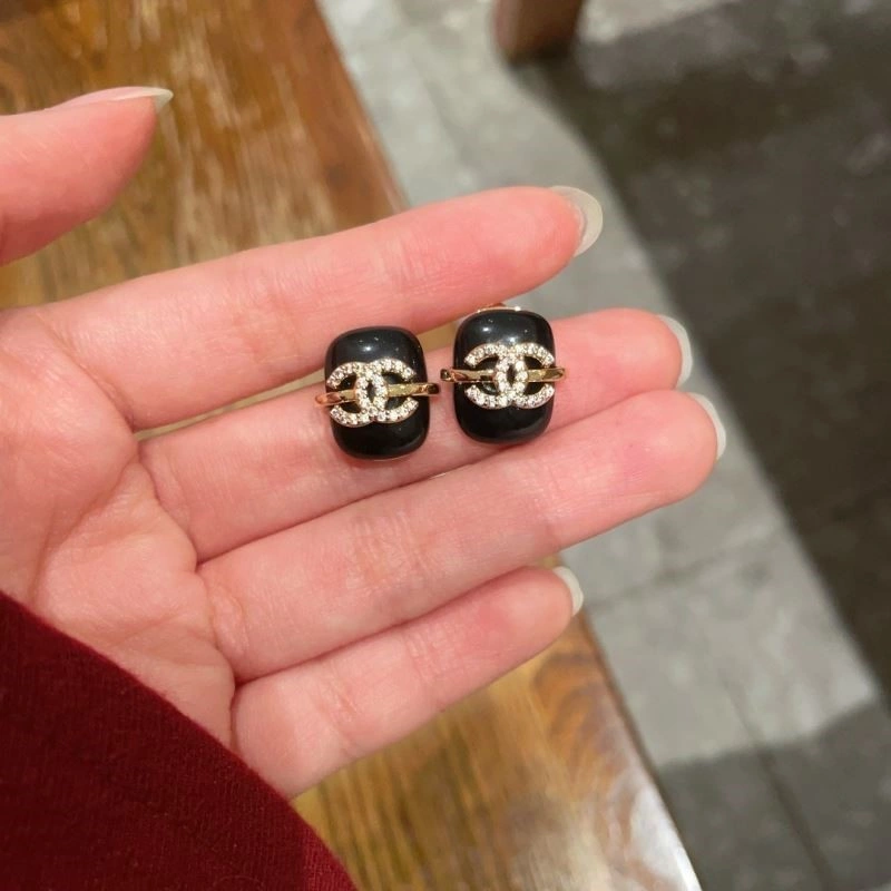 UrbanChic Chanel Earrings 224143