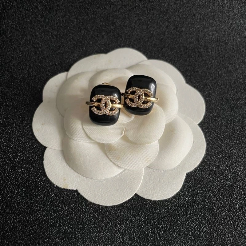 UrbanChic Chanel Earrings 224143