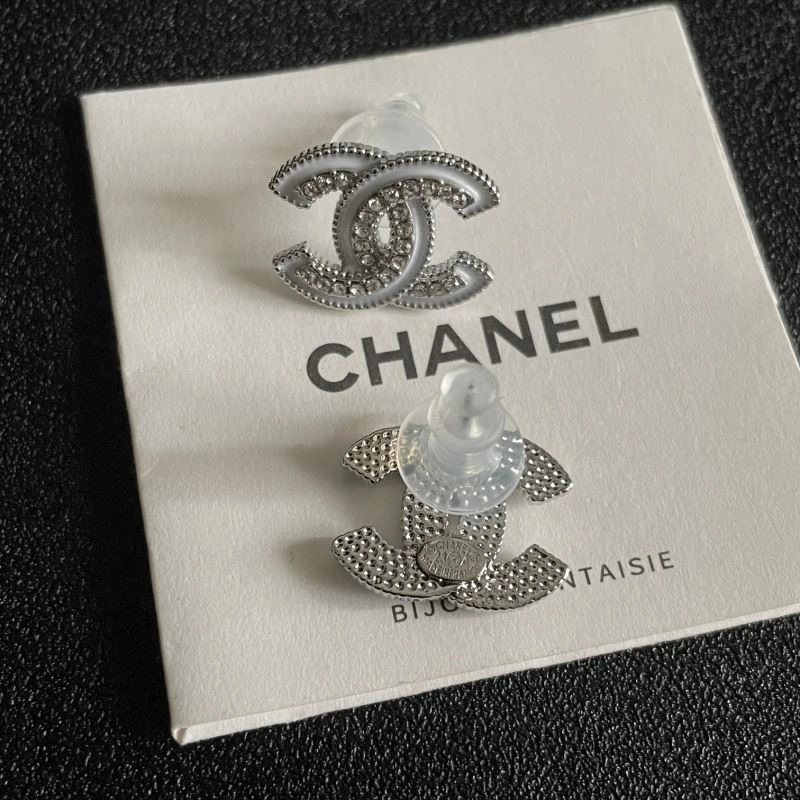 Chanel Earrings Cozy 224127