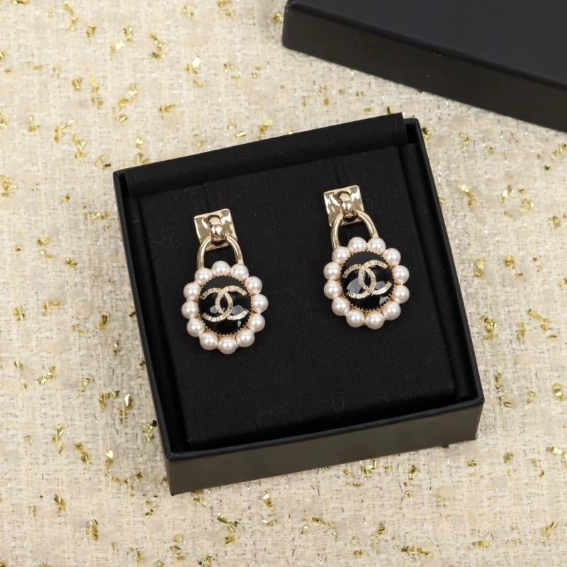 Chanel Earrings SmoothTexture 224136