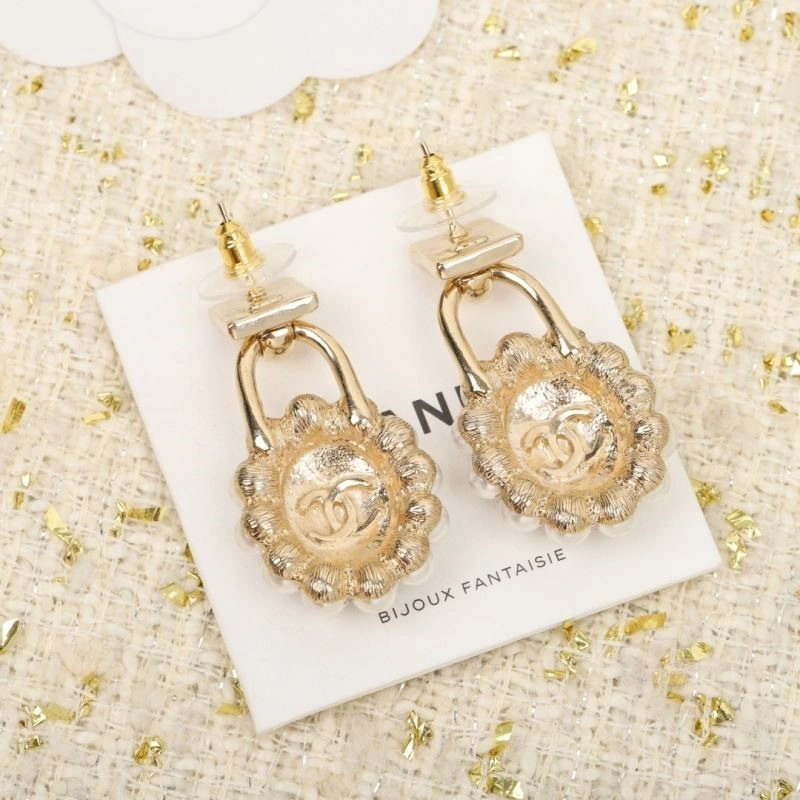 Chanel Earrings SmoothTexture 224136
