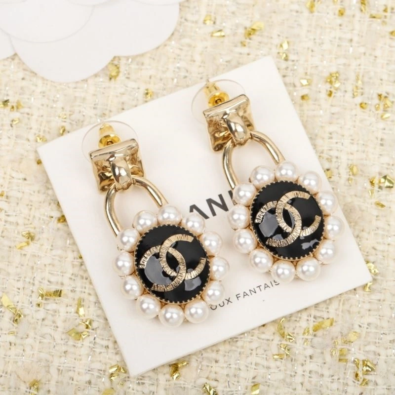 Chanel Earrings SmoothTexture 224136