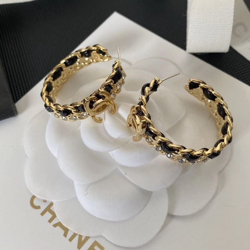 Compact Chanel Earrings 224118