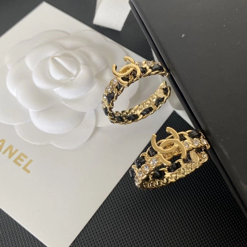 Compact Chanel Earrings 224118
