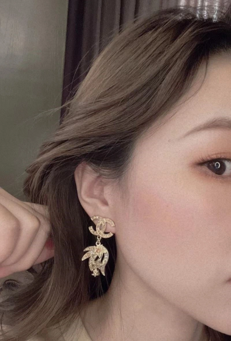 Sustainable Chanel Earrings 224115
