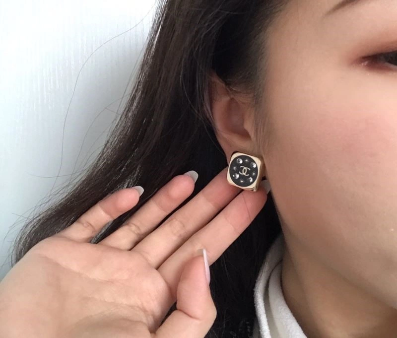 Chanel Earrings GoAnywhere 224110