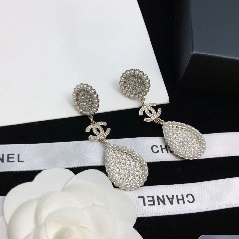 Chanel Earrings Effortless 224093