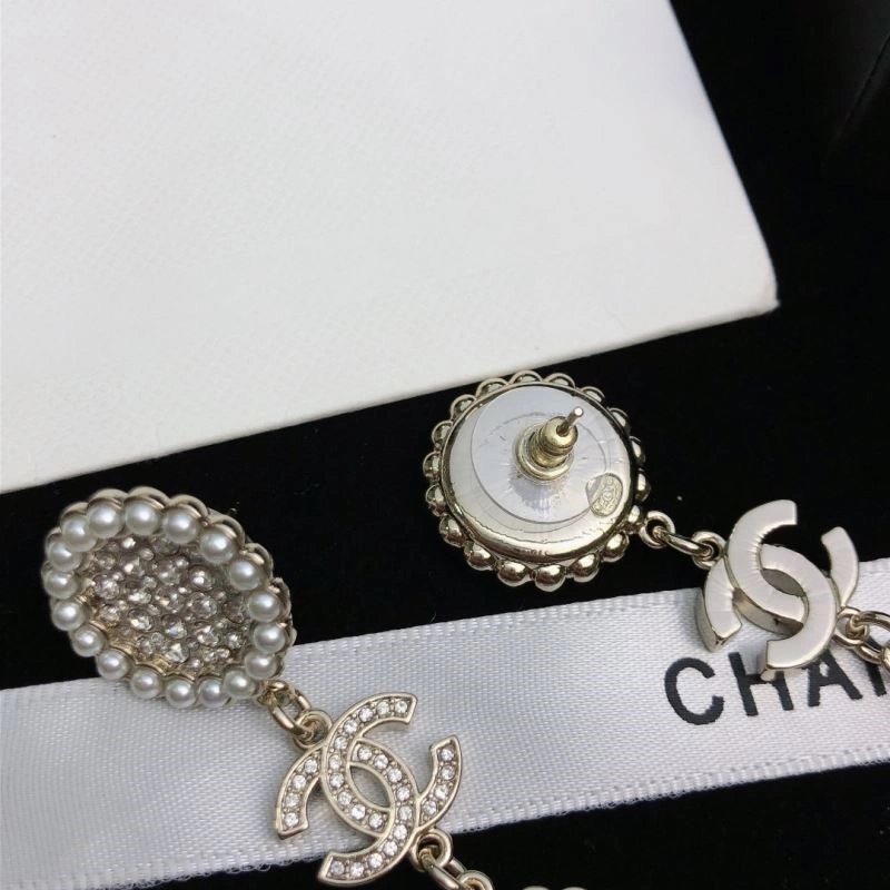 Chanel Earrings Effortless 224093