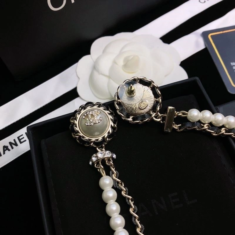 Minimalist Chanel Earrings 224120