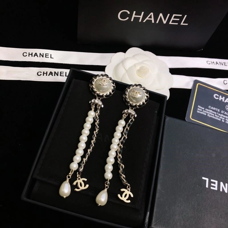 Minimalist Chanel Earrings 224120