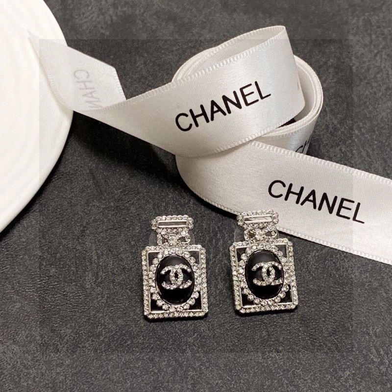 UrbanChic Chanel Earrings 224102