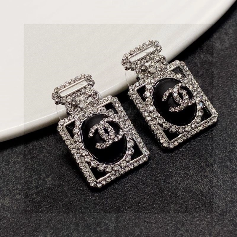 UrbanChic Chanel Earrings 224102