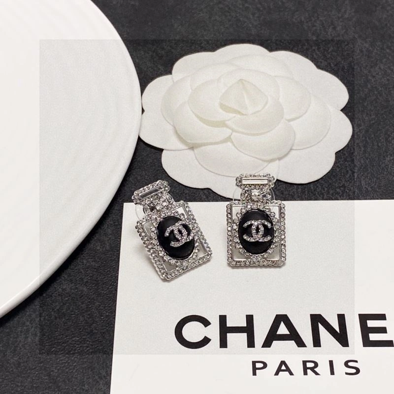 UrbanChic Chanel Earrings 224102