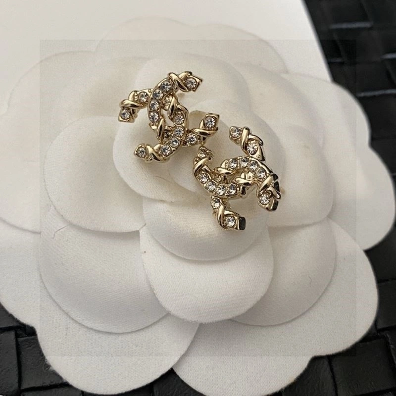 Chanel Earrings Packable 224106