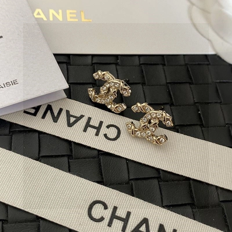 Chanel Earrings Packable 224106