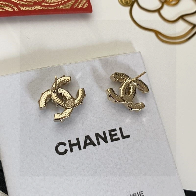 Chanel Earrings Packable 224106