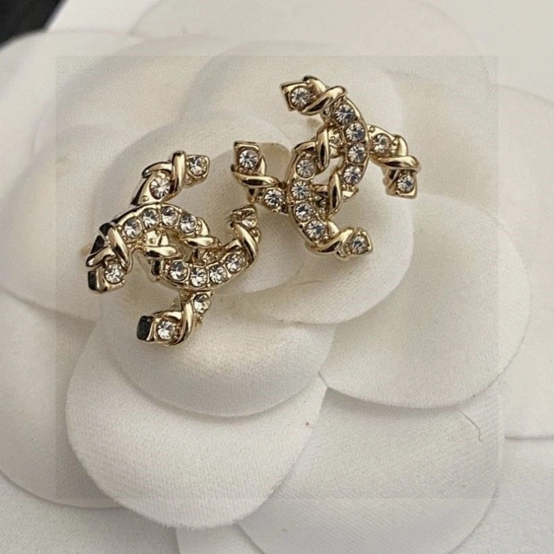 Chanel Earrings Packable 224106