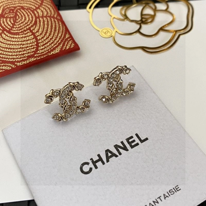 Chanel Earrings Packable 224106